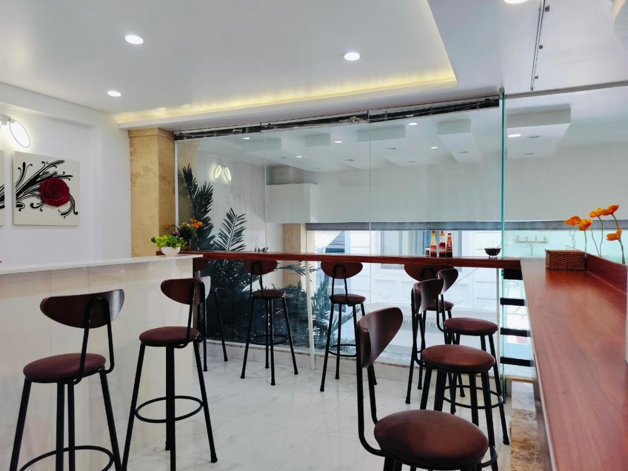 Adventure Hotel Ho Chi Minh City Exterior photo